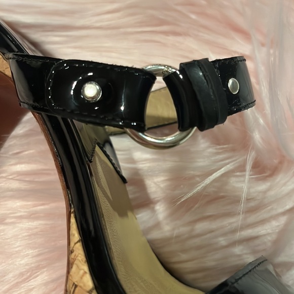 MICHAEL KORS PLATFORM CORK HEELS 7M - Picture 7 of 7